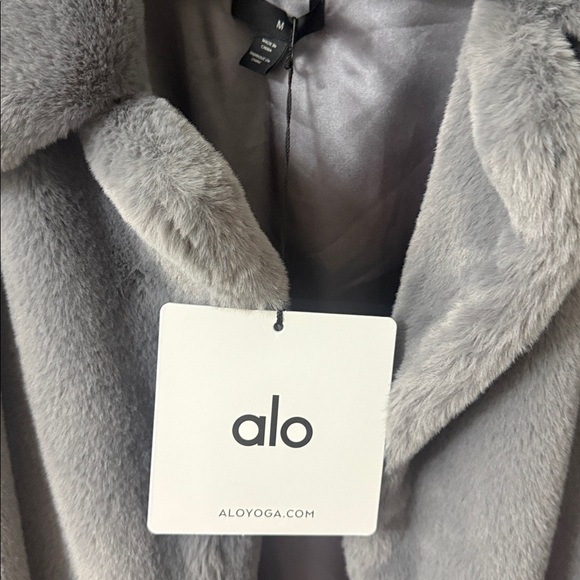 ALO Yoga Plush Faux Fur Coat in Fog.
Medium. NWT. - Picture 7 of 8